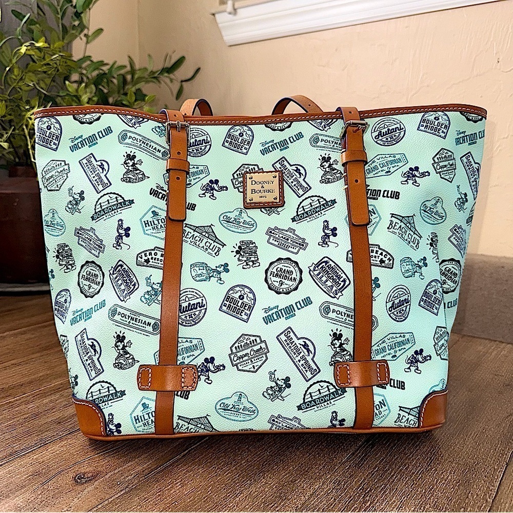 Mikey Mouse Dooney & Bourke Tote Bag Disney Vacation Club Disney tan blue red